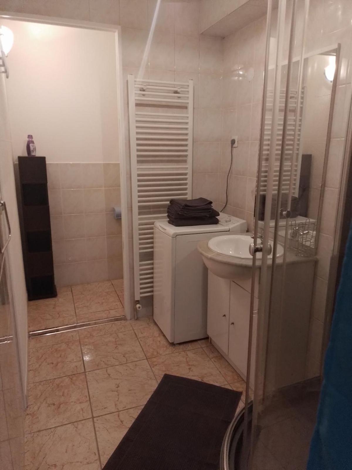 2 Pieces Cocooning Apartment แซ็ง-คล็อด ภายนอก รูปภาพ